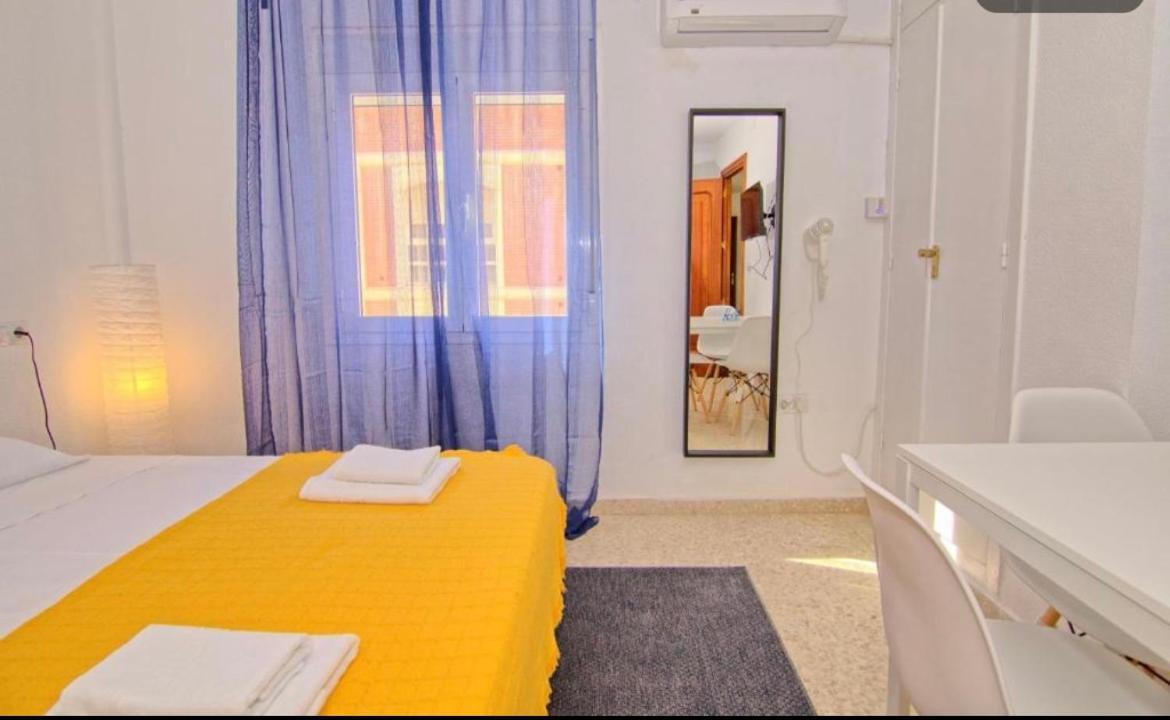 Guest House Mota Малага Экстерьер фото